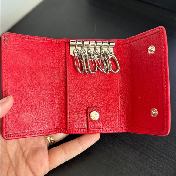 Leatherology Red Leather 6 Key Ring Holder - Picture 2 of 4